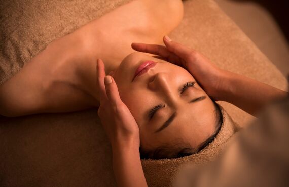 フェイシャルエステと整体に役立つ筋膜吸引機器をご用意 | 健康な身体づくりをサポートする武蔵新田こみや接骨院